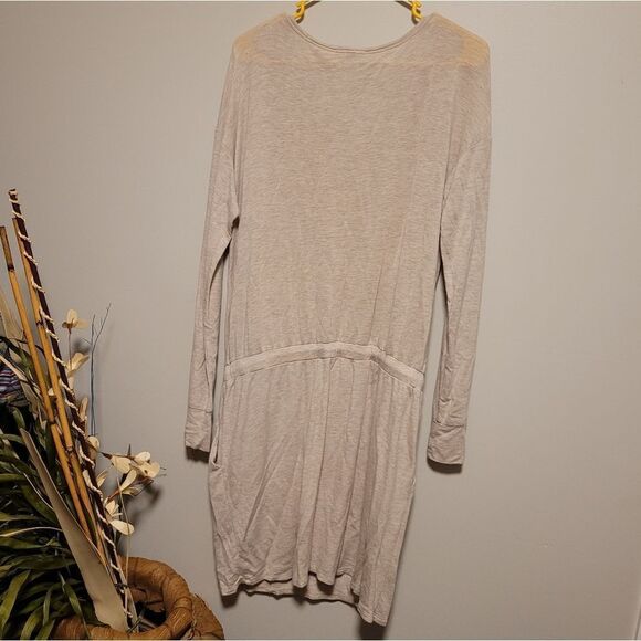 🌴BEIGE CHELSEA & THEODORE DRAWSTING DRESS - Picture 2 of 5